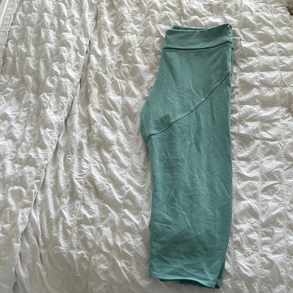 Free People cropped movement leggings